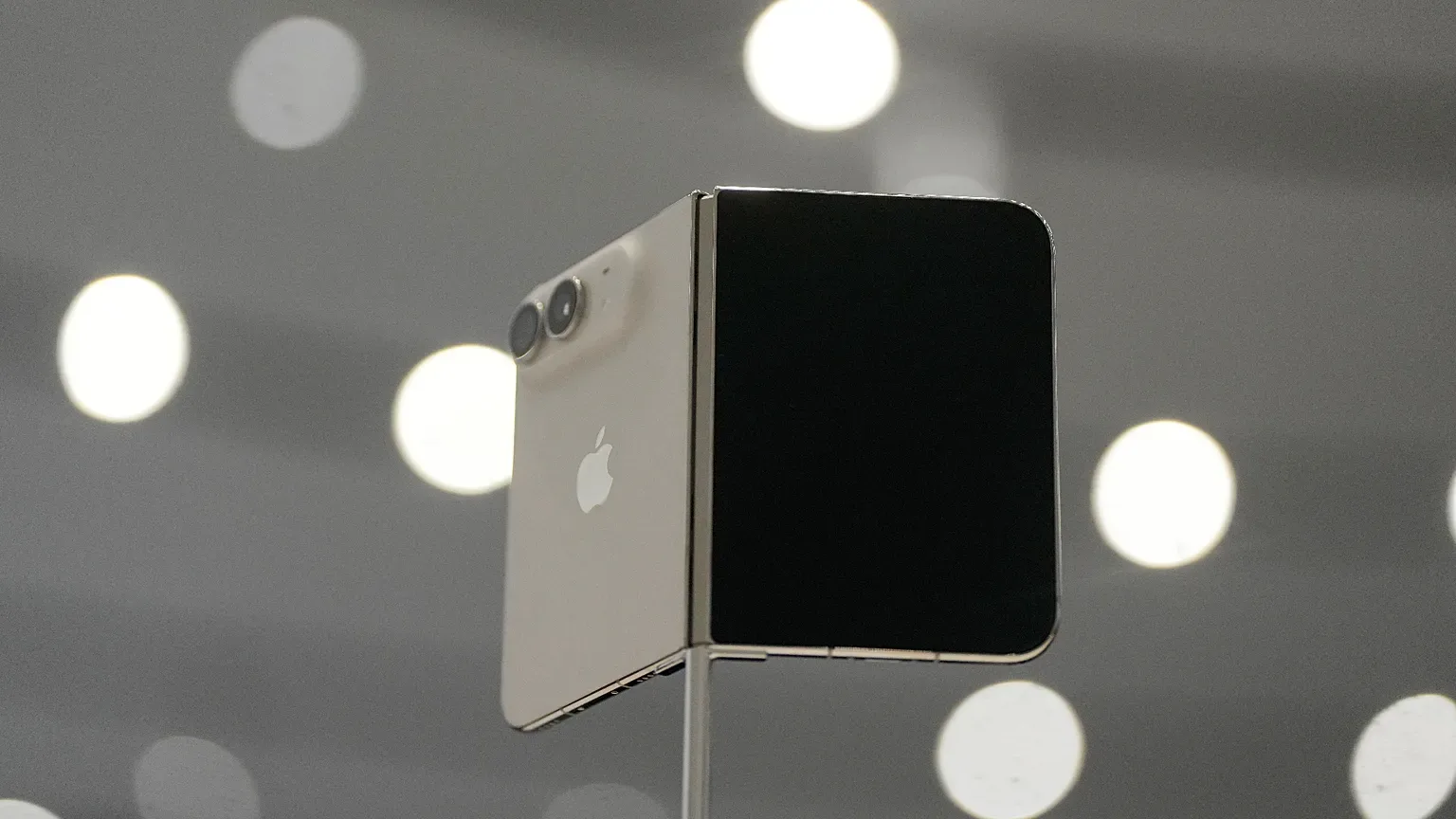 iPhone Duo Türkiye fiyatı dudak uçuklatıyor!